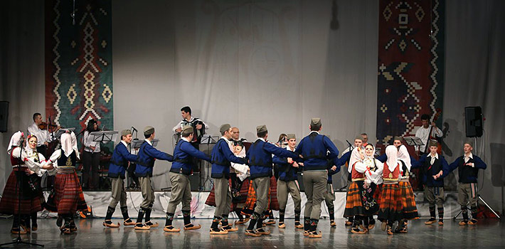 izvodjacki ansambl KUD-a Krusik